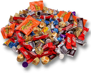Hershey Chocolate Candy Variety Pack- 5 Lb - Dark Chocolate & Milk Chocolate - Hershey Kisses, Reese, Kitkat + More! - Halloween Candy Bulk - Chocolate Bar, Chocolate Bulk Candy Individually Wrapped in Pakistan